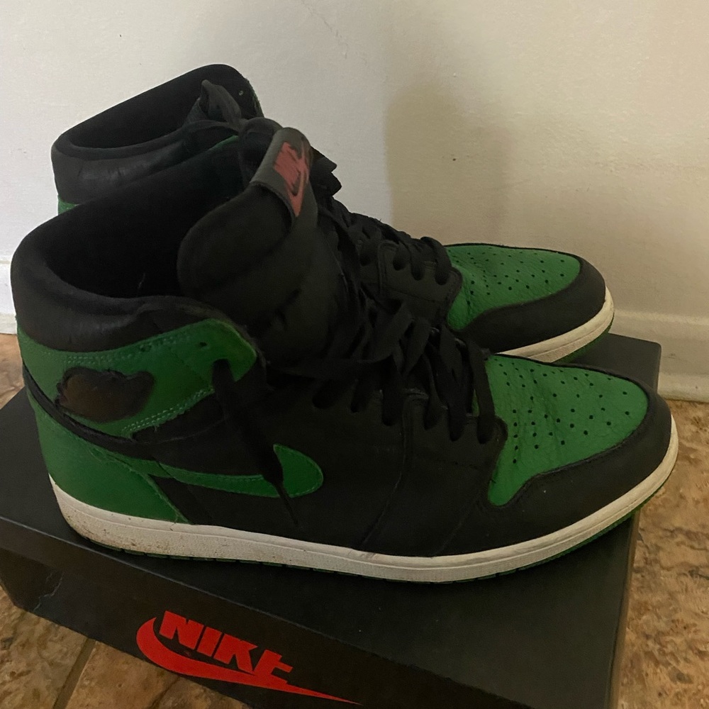 Air Jordan 1s retro
